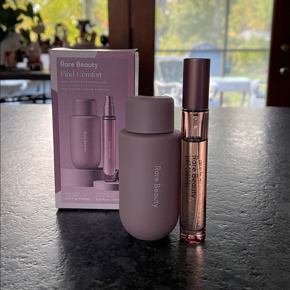 Rare Beauty Find Comfort Mini Lotion+Fragrance Set lemon, jasmine, cashmere wood - Picture 12 of 12